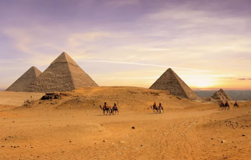 Exclusive Private Day Tour to Giza Pyramids and Grand Egyptian Museum